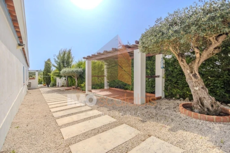 Moradia T4 para Venda em São Vicente do Paul e Vale de Figueira Foto 3