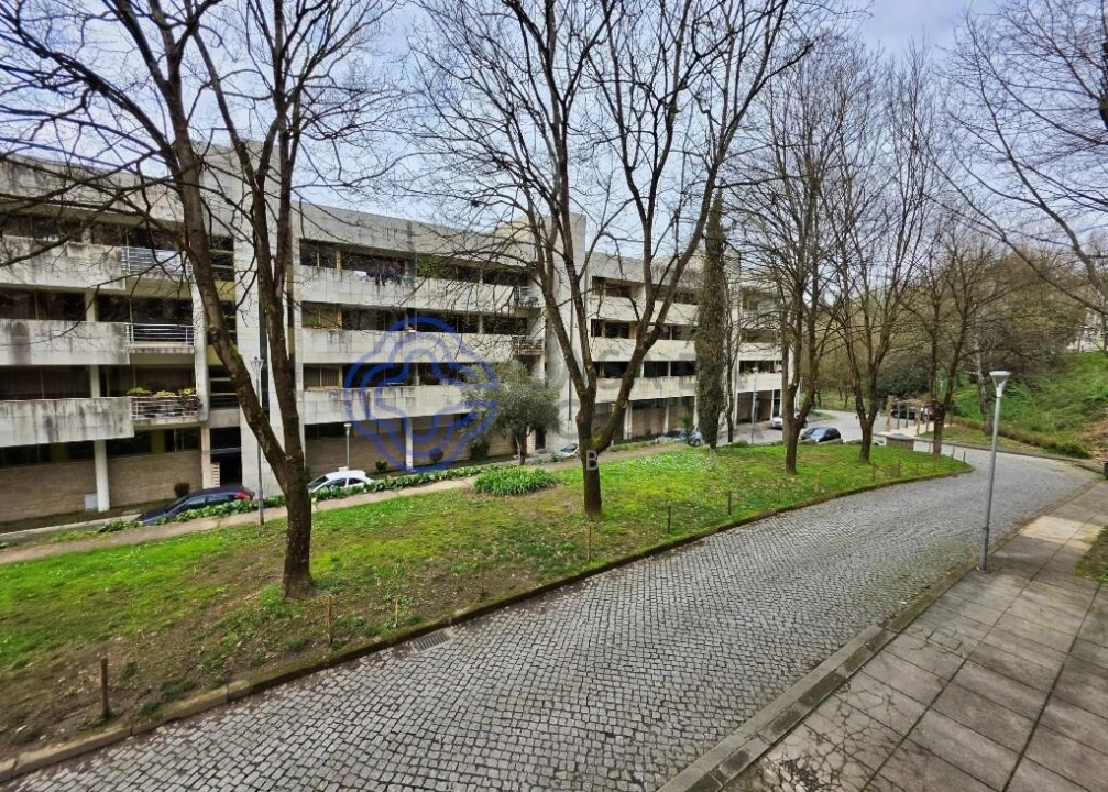 Apartamento T2 para Venda em Creixomil Foto 11