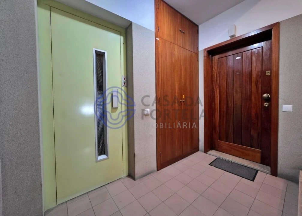 Apartamento T2 para Venda em Creixomil Foto 23