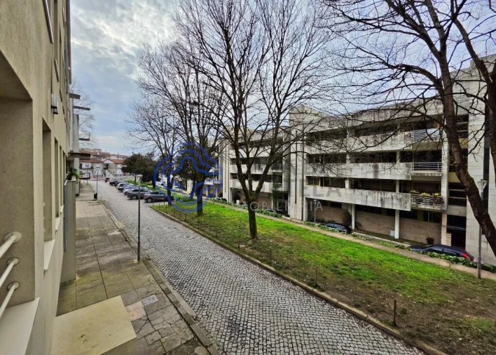 Apartamento T2 para Venda em Creixomil Foto 24