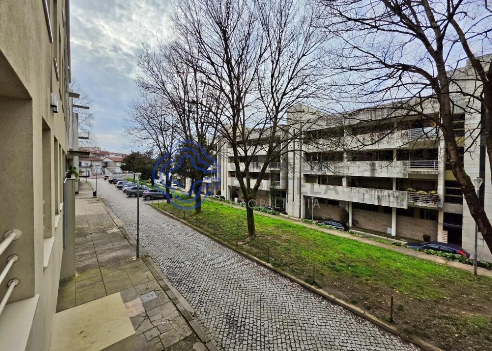 Apartamento T2 para Venda em Creixomil Foto 24