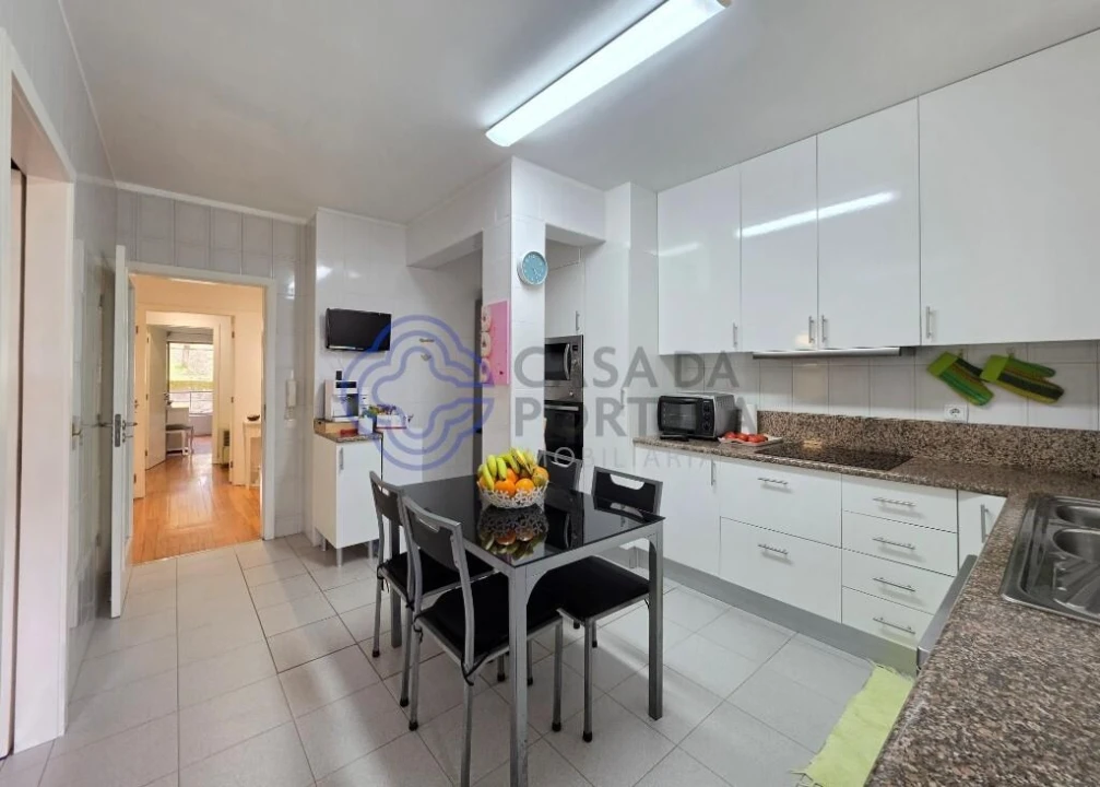 Apartamento T2 para Venda em Creixomil Foto 5