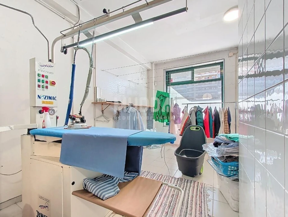 Negócio para Venda em Sé, Santa Maria e Meixedo Foto 2