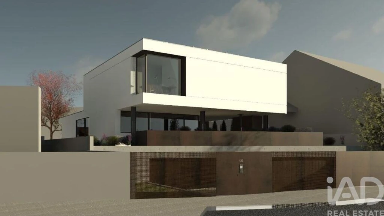 Terreno para Venda em Paços de Brandão Foto 3