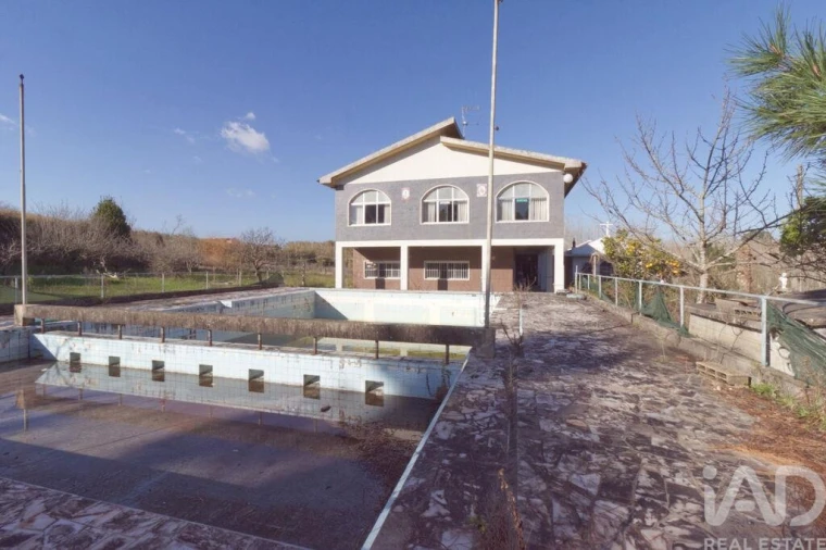 Moradia T5 para Venda em Monte Real e Carvide Foto 3