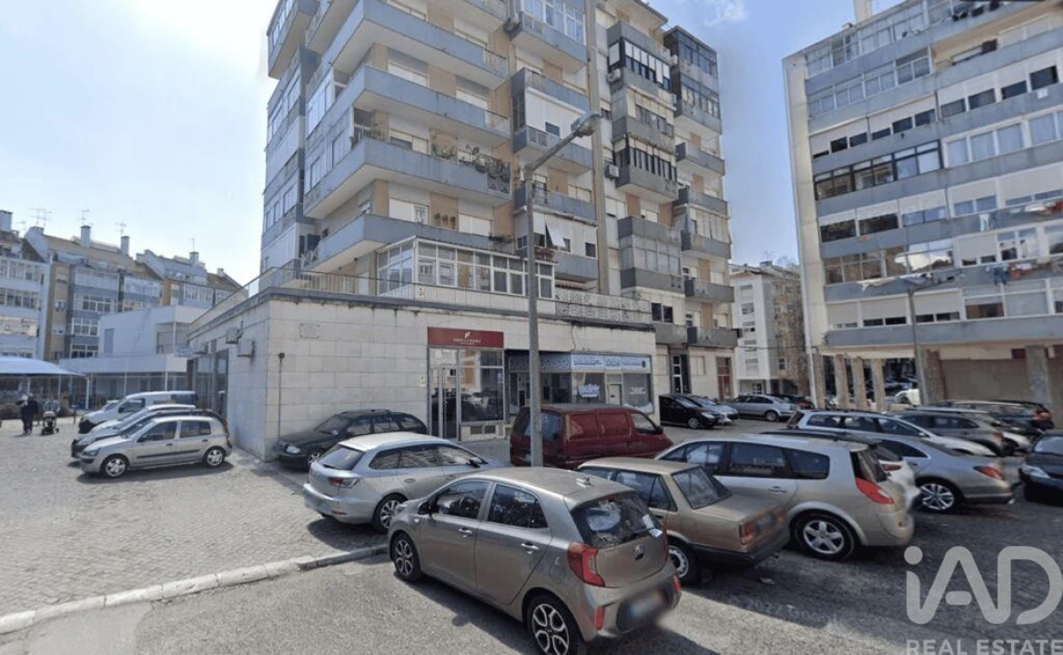 Apartamento T3 para Venda em Benfica Foto 2