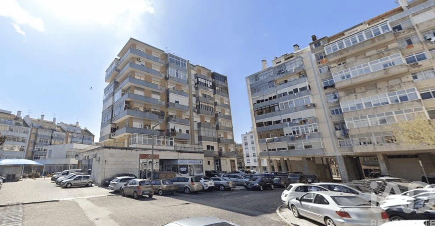 Apartamento T3 para Venda em Benfica Foto 1