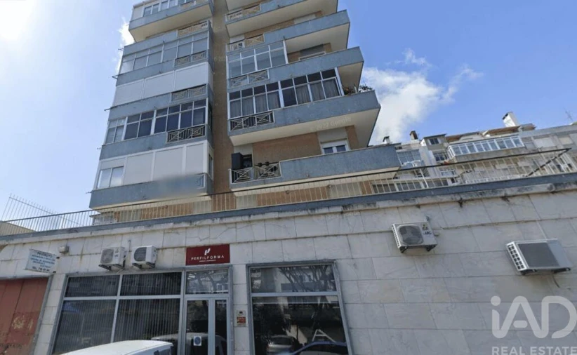 Apartamento T3 para Venda em Benfica Foto 3