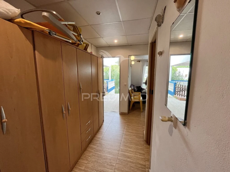 Moradia T3 para Venda em Quelfes Foto 11