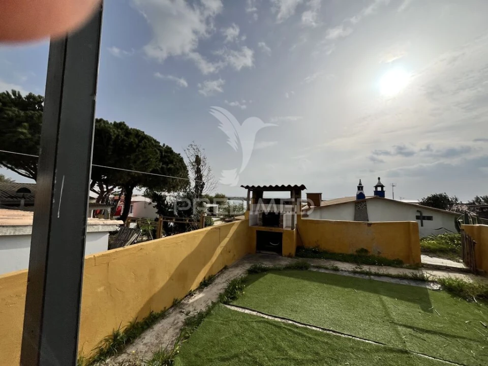 Moradia T3 para Venda em Quelfes Foto 19