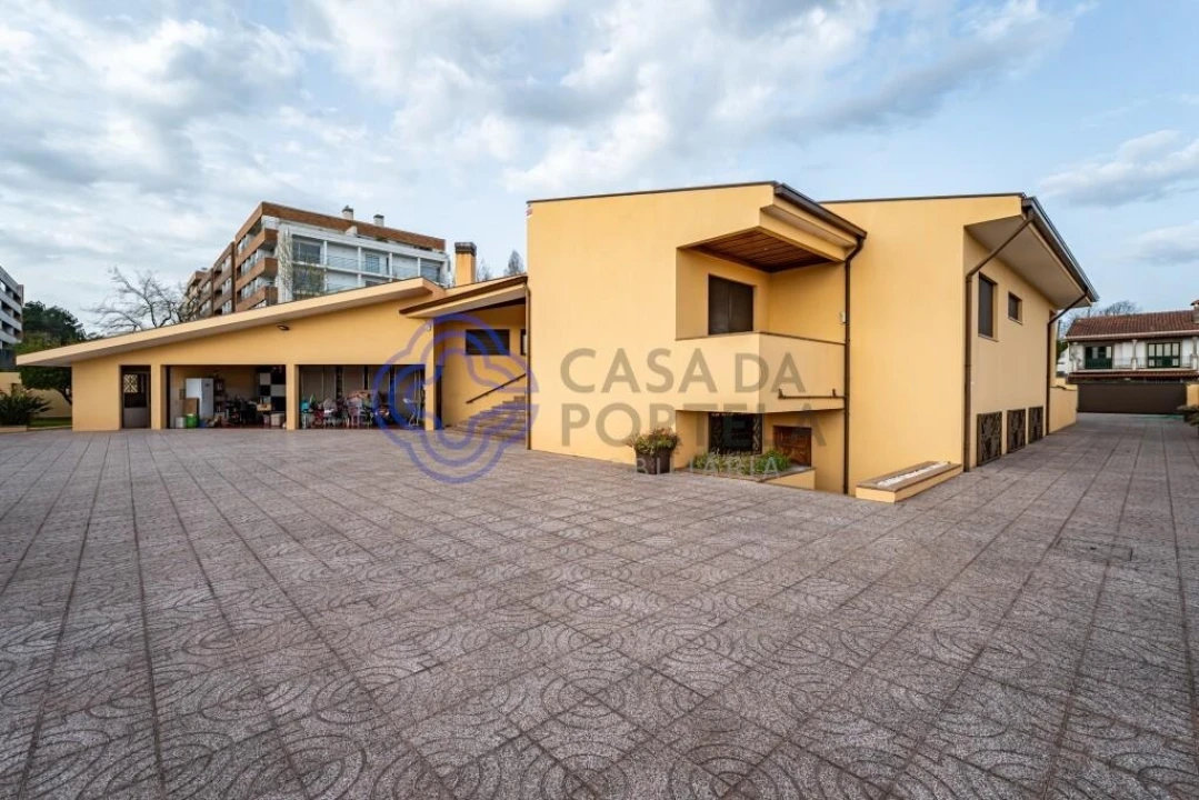 Moradia T5 para Venda em Castêlo da Maia Foto 39