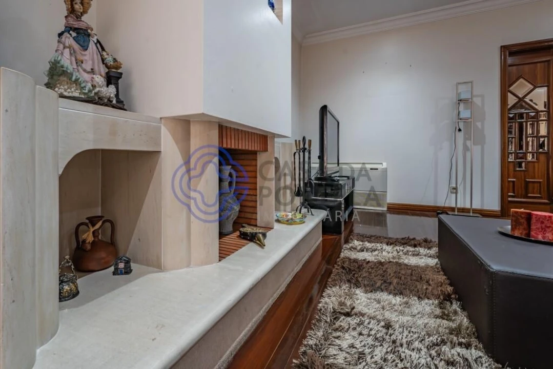 Moradia T5 para Venda em Castêlo da Maia Foto 8