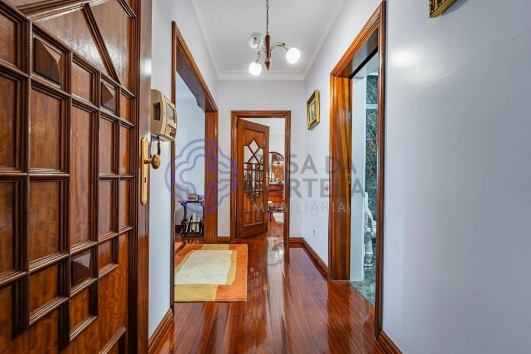 Moradia T5 para Venda em Castêlo da Maia Foto 28