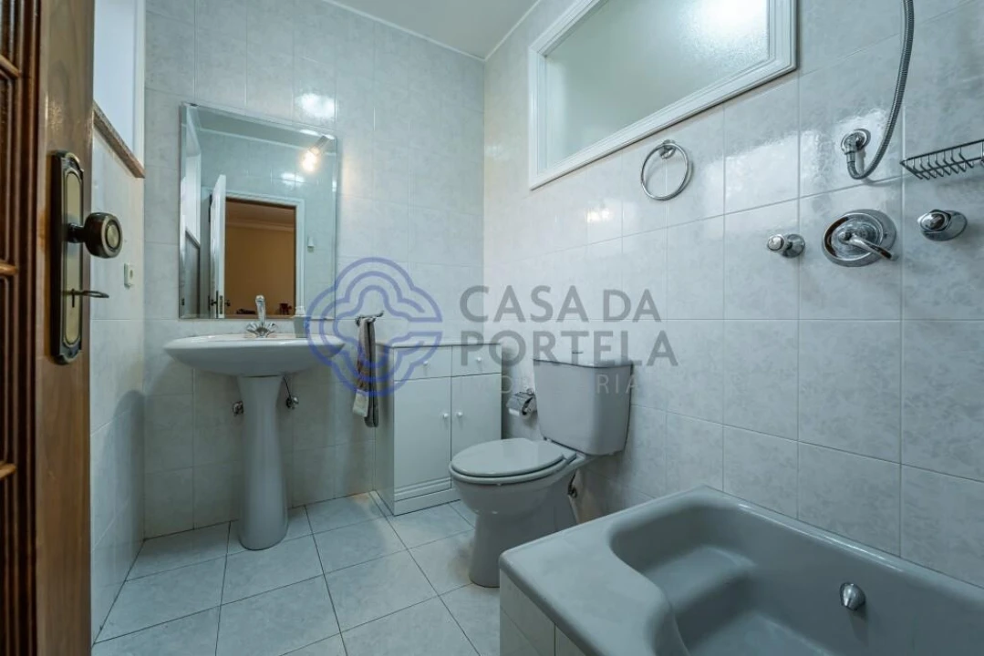 Moradia T5 para Venda em Castêlo da Maia Foto 25