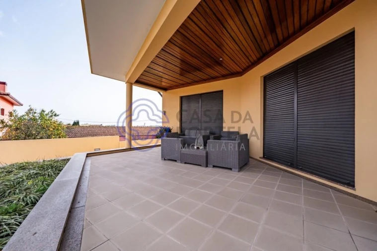 Moradia T5 para Venda em Castêlo da Maia Foto 43