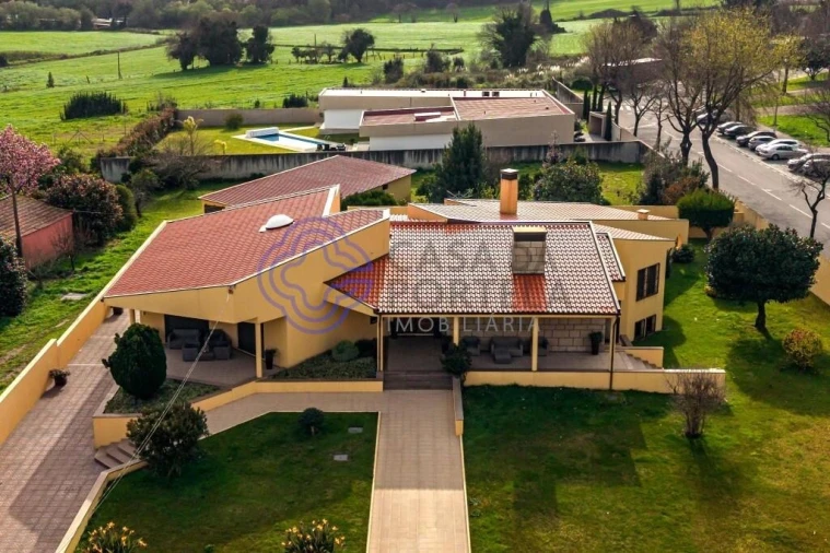 Moradia T5 para Venda em Castêlo da Maia