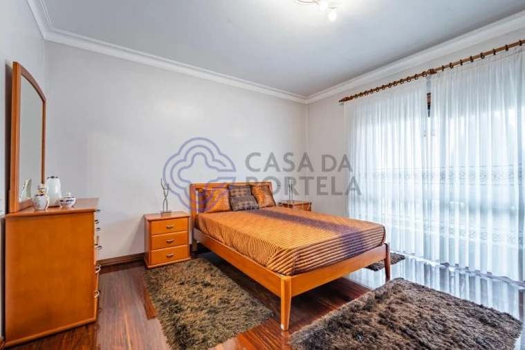 Moradia T5 para Venda em Castêlo da Maia Foto 15