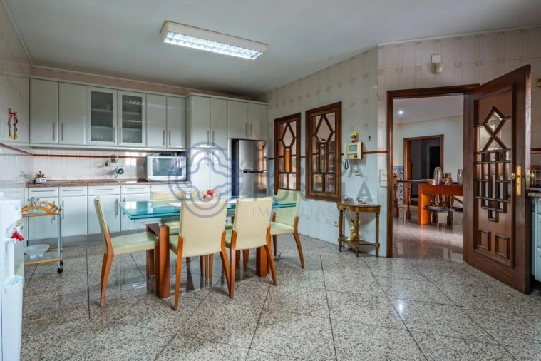 Moradia T5 para Venda em Castêlo da Maia Foto 10