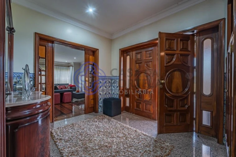 Moradia T5 para Venda em Castêlo da Maia Foto 5