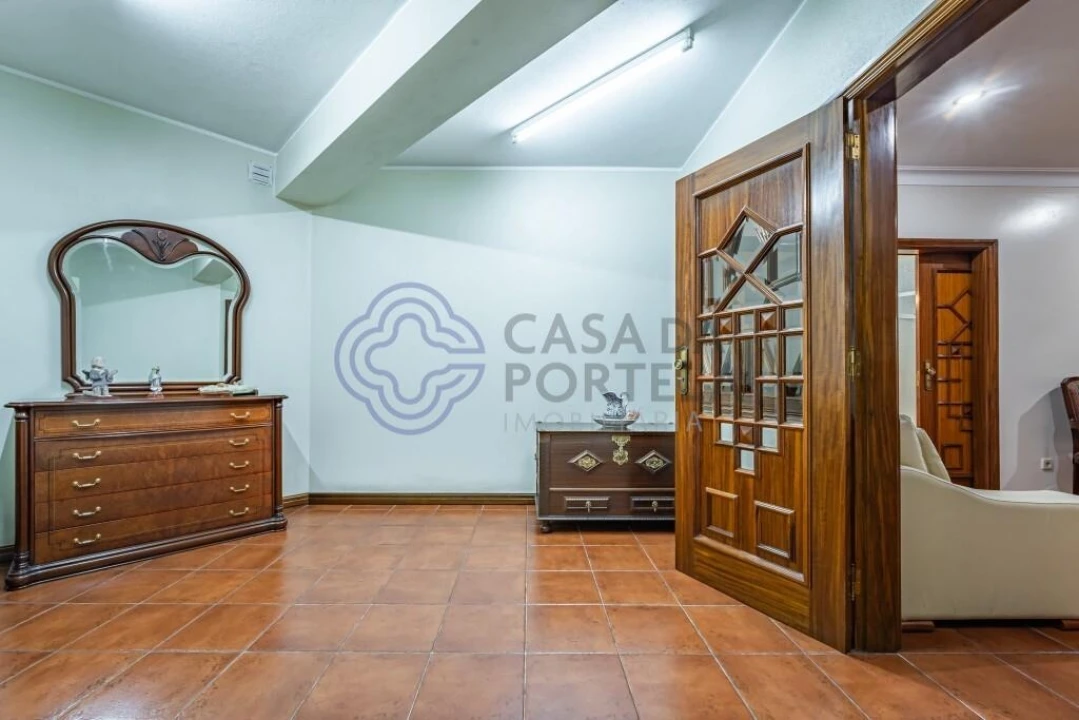 Moradia T5 para Venda em Castêlo da Maia Foto 36
