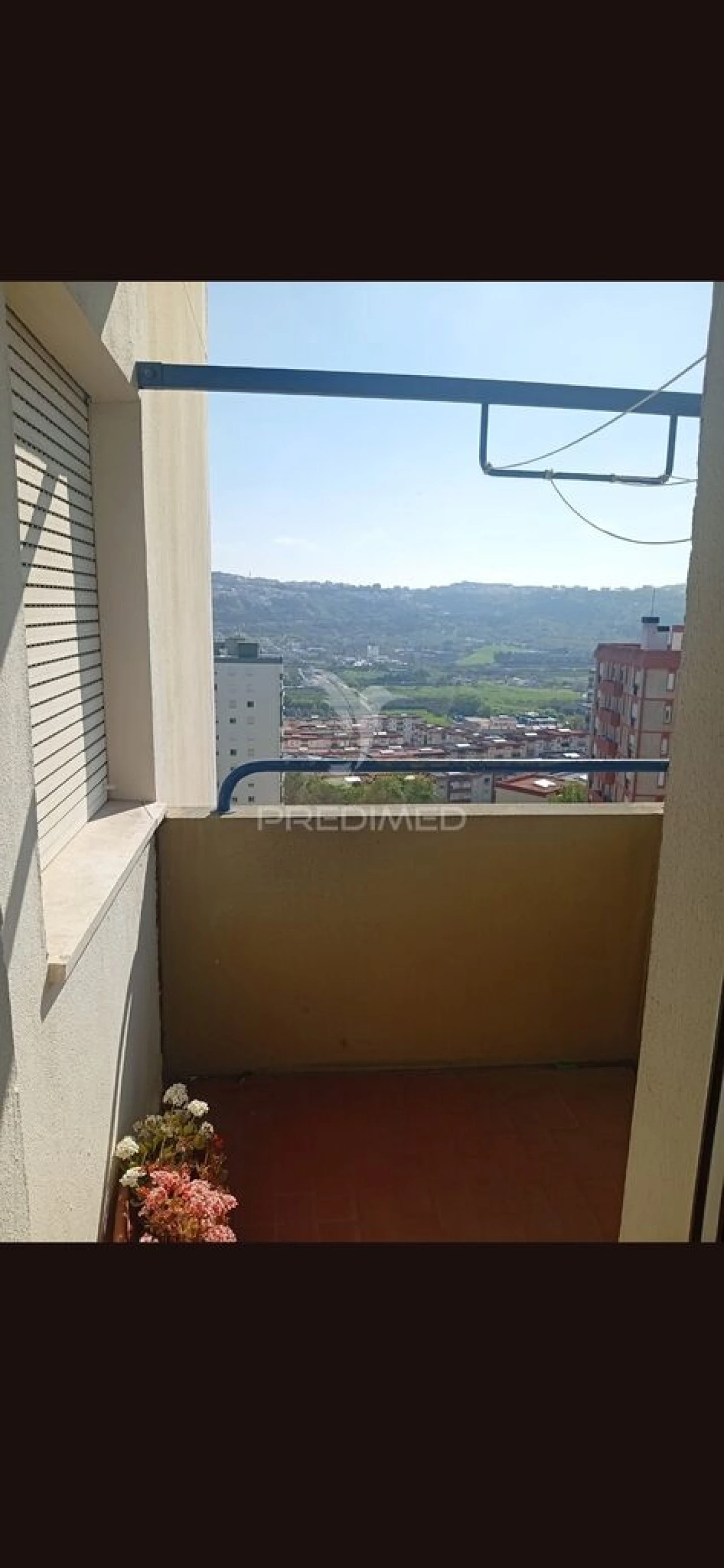 Apartamento T2 para Venda em Santo António dos Cavaleiros e Frielas Foto 3