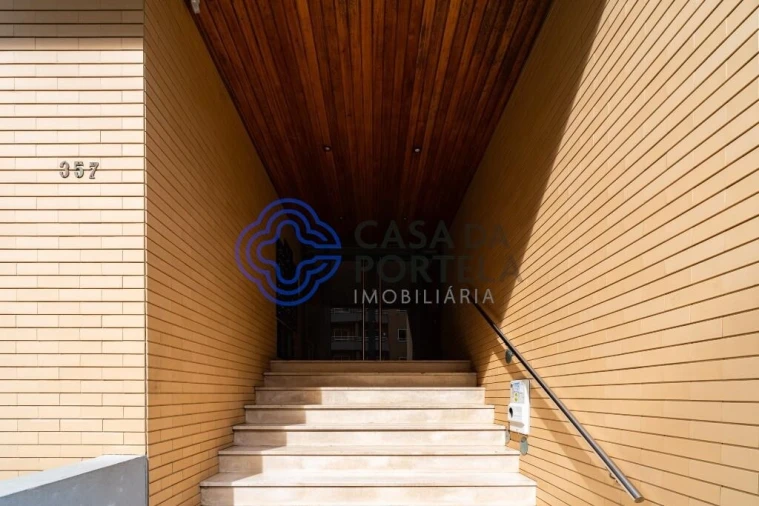 Apartamento T2 para Venda em Cidade da Maia Foto 42