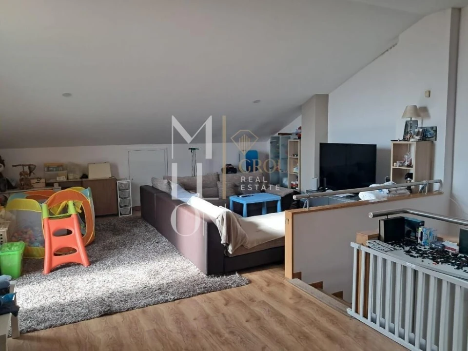 Moradia T4 para Venda em Serzedo e Perosinho Foto 17