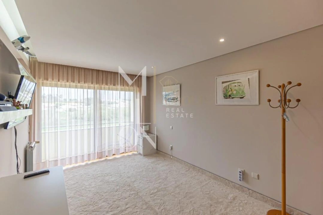 Moradia T4 para Venda em Serzedo e Perosinho Foto 18