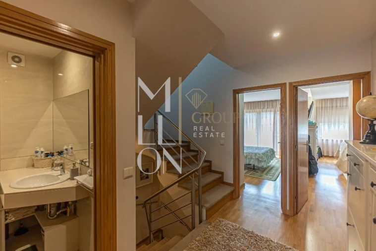 Moradia T4 para Venda em Serzedo e Perosinho Foto 29