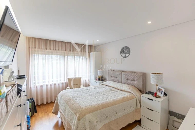 Moradia T4 para Venda em Serzedo e Perosinho Foto 35