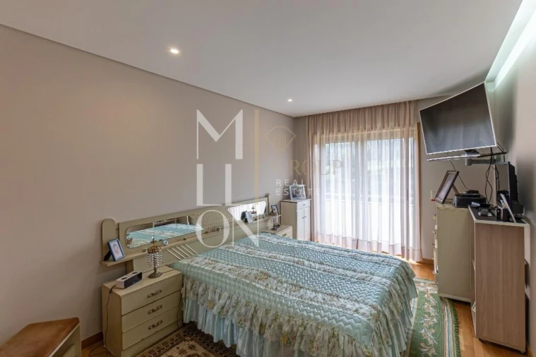 Moradia T4 para Venda em Serzedo e Perosinho Foto 30