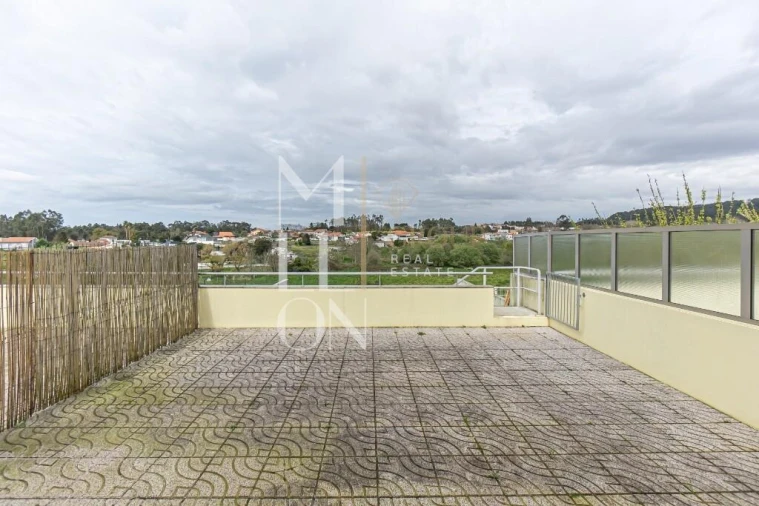 Moradia T4 para Venda em Serzedo e Perosinho Foto 48