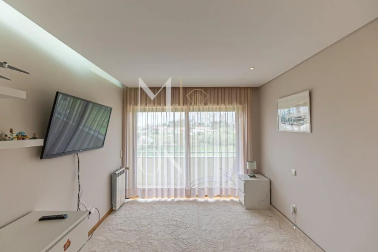 Moradia T4 para Venda em Serzedo e Perosinho Foto 19