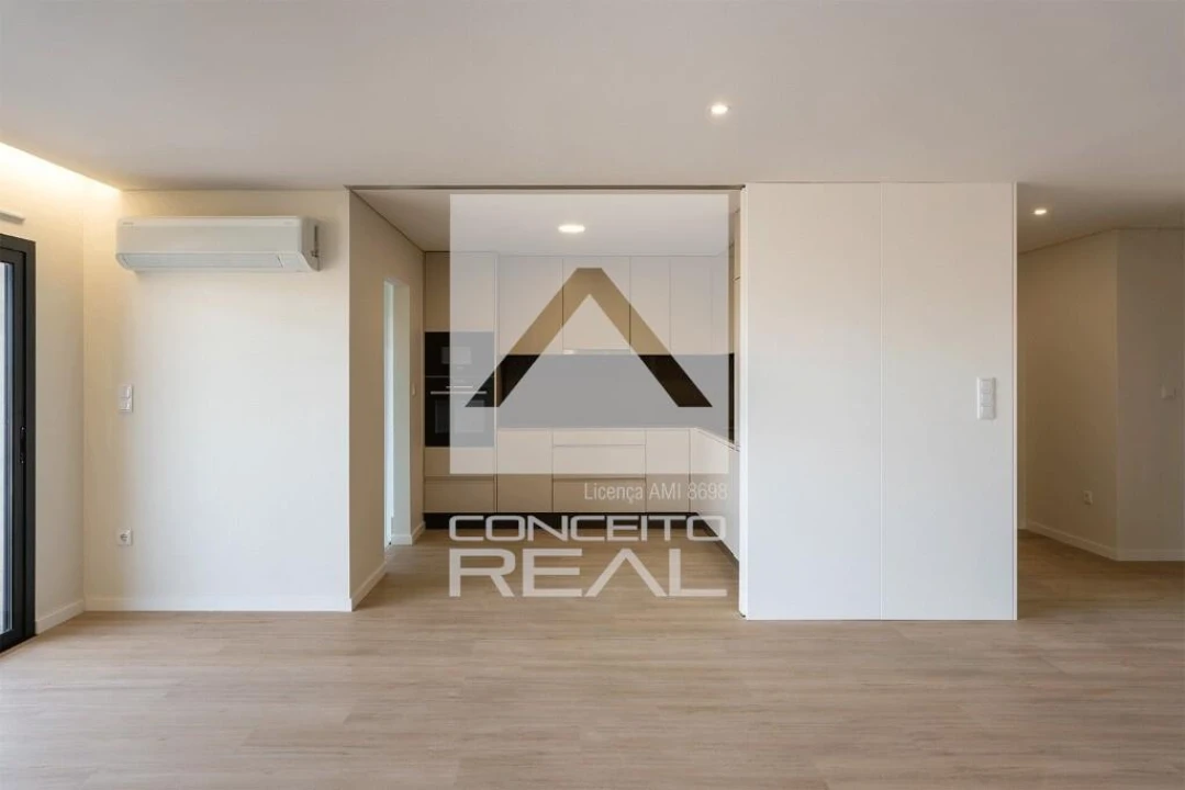 Apartamento T3 para Venda em Santa Marinha e São Pedro da Afurada Foto 1