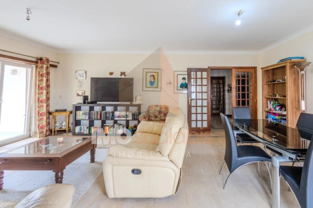 Apartamento T4 para Venda em Romeira e Várzea Foto 4