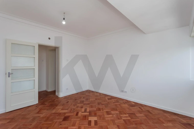 Apartamento T3 para Arrendamento em Arroios Foto 6