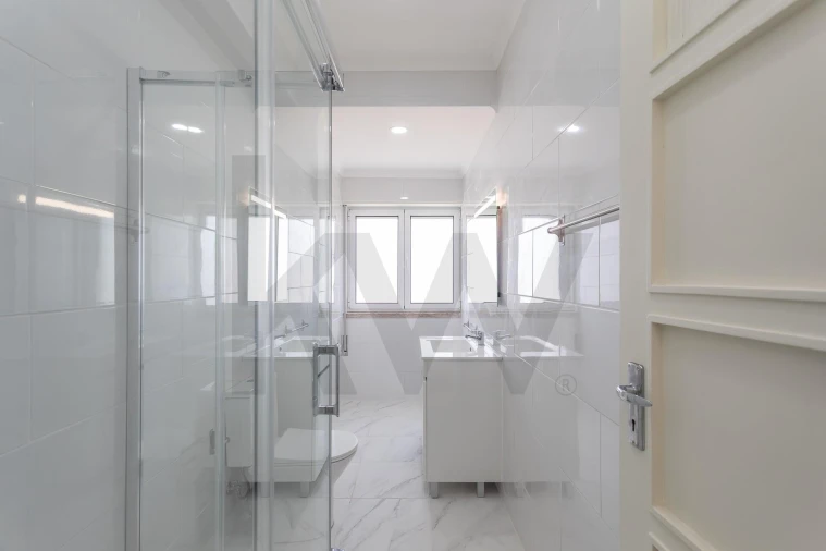 Apartamento T3 para Arrendamento em Arroios Foto 8