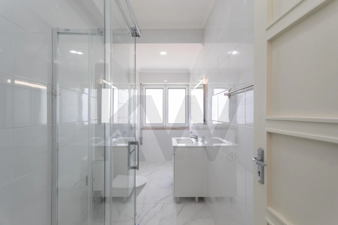 Apartamento T3 para Arrendamento em Arroios Foto 8