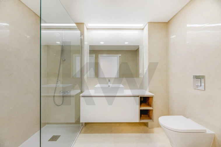 Apartamento T2 para Arrendamento em Campolide Foto 20