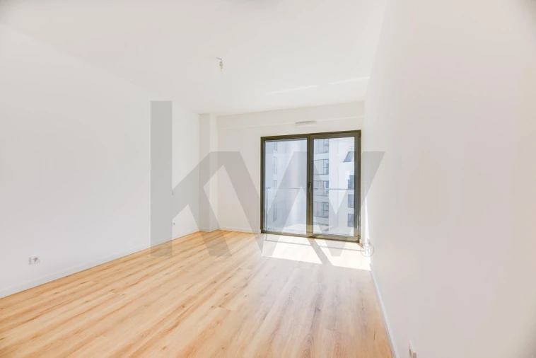 Apartamento T2 para Arrendamento em Campolide Foto 21