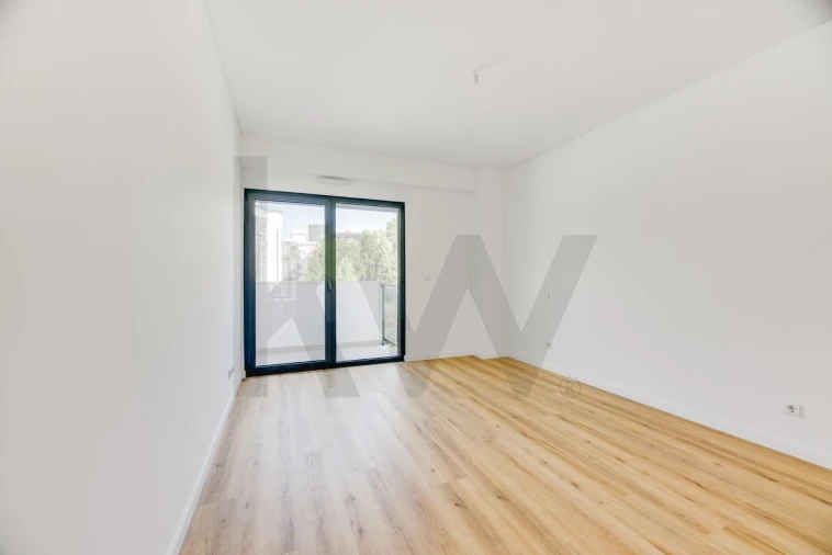 Apartamento T2 para Arrendamento em Campolide Foto 22
