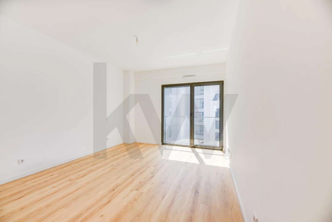 Apartamento T2 para Arrendamento em Campolide Foto 21