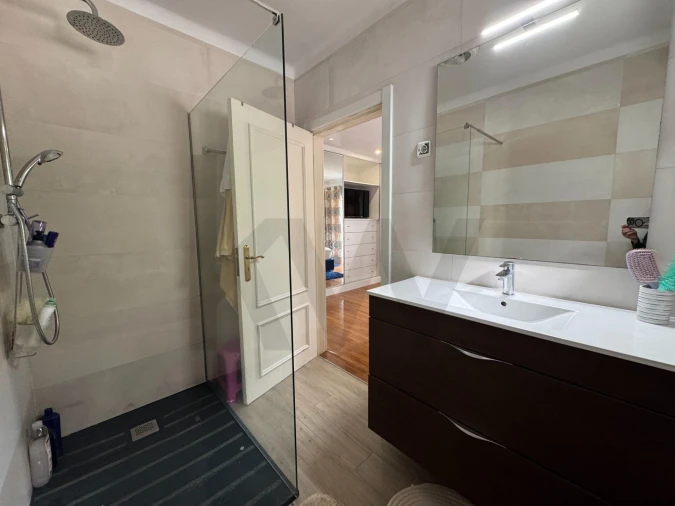 Moradia T4 para Venda em Repeses e São Salvador Foto 18