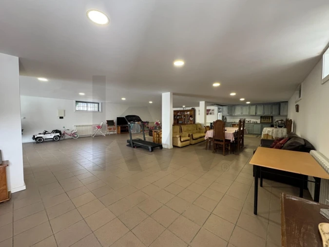 Moradia T4 para Venda em Repeses e São Salvador Foto 34