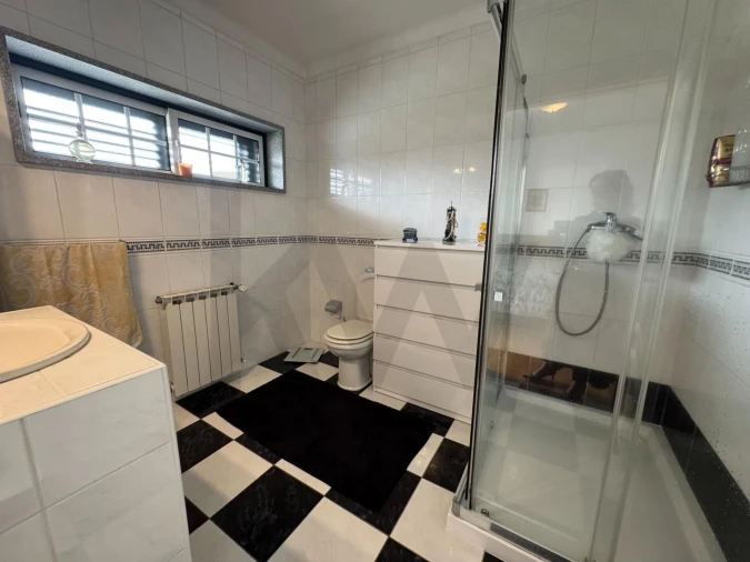 Moradia T4 para Venda em Repeses e São Salvador Foto 30