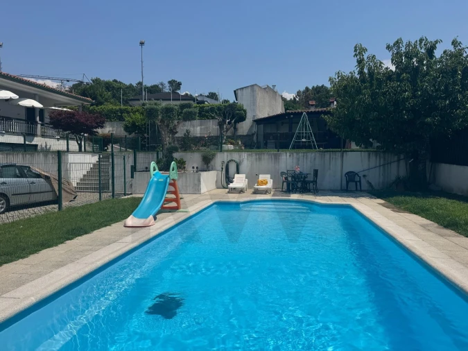 Moradia T4 para Venda em Viseu Foto 3