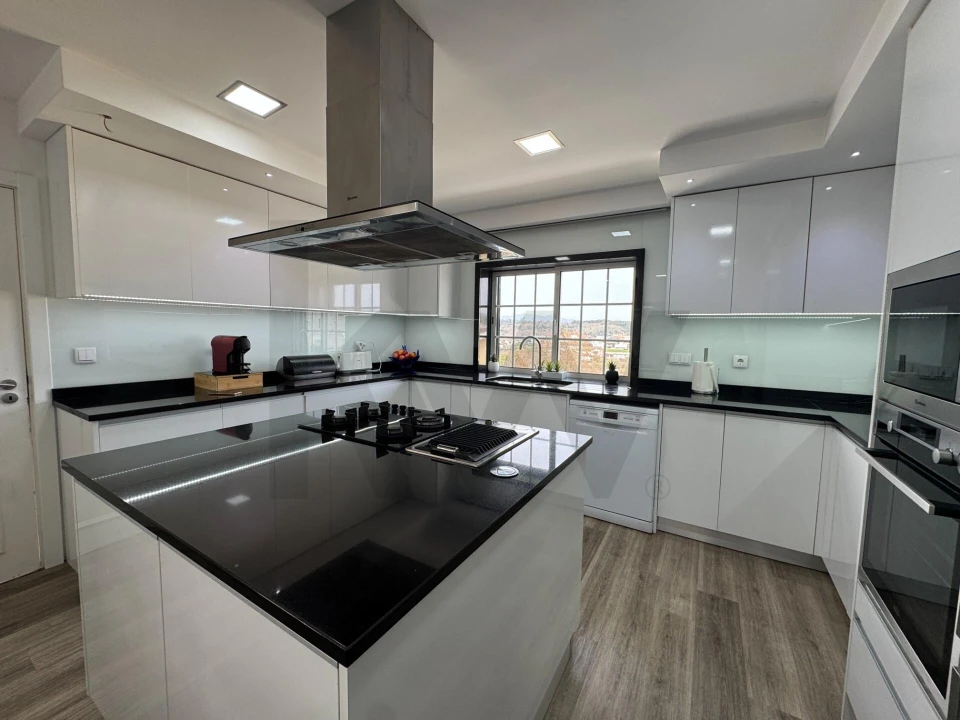 Moradia T4 para Venda em Repeses e São Salvador Foto 20