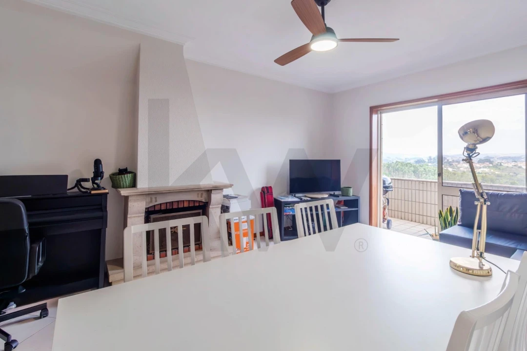 Apartamento T2 para Venda em Vilar de Andorinho Foto 2