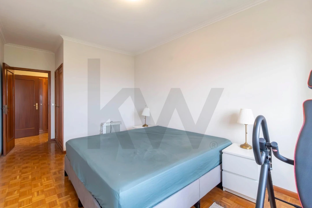 Apartamento T2 para Venda em Vilar de Andorinho Foto 23