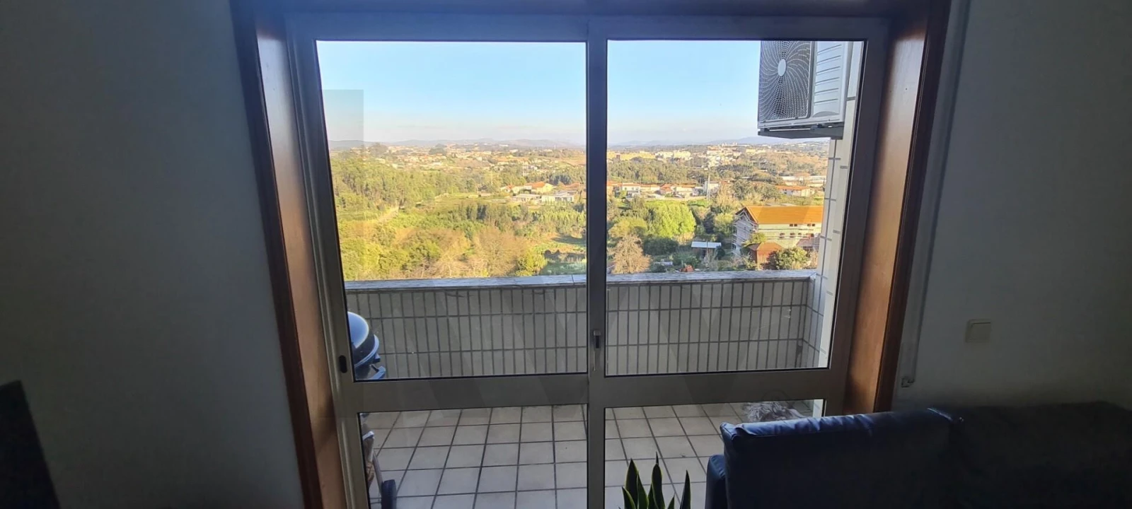 Apartamento T2 para Venda em Vilar de Andorinho Foto 2